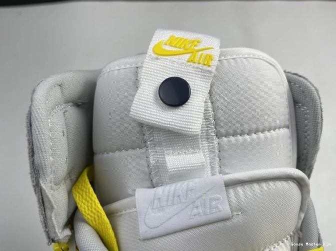 Smoke Air Switch 1 Jordan Light High CW6576-100 0608